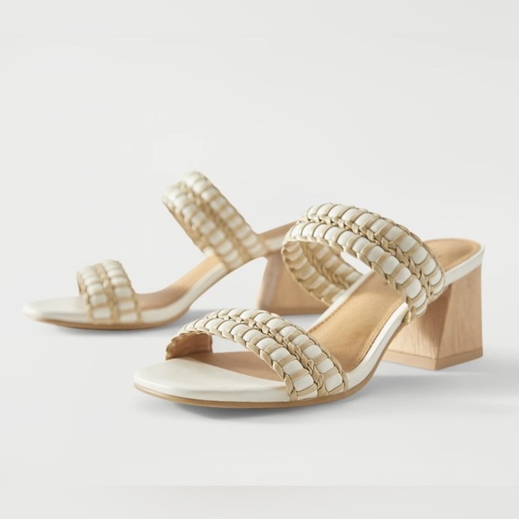 Women's Woven Double Band Sandals with Heel. Size 8. New! - Picture 2 of 3